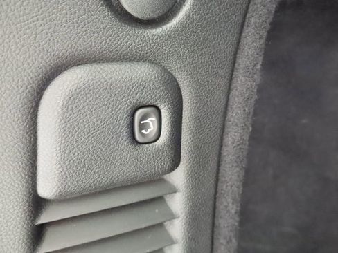 Used 2024 Dodge Durango GT image 17