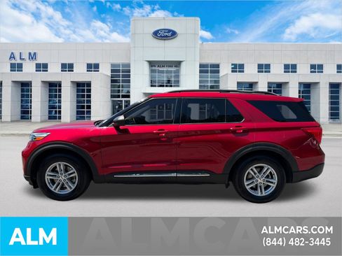 Used 2021 Ford Explorer XLT RWD image 9