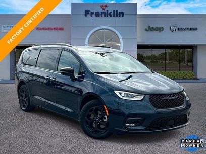 Certified 2025 Chrysler Pacifica Premium