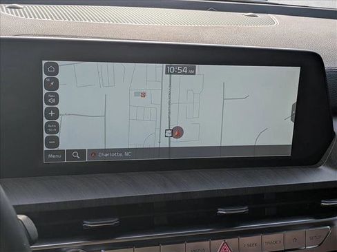 Used 2024 Kia Telluride EX w/ EX Captain's Chair Package image 15