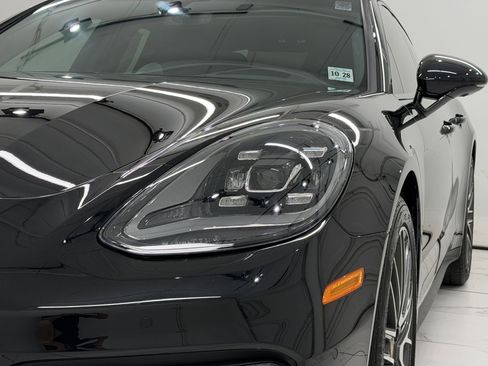 Certified 2023 Porsche Panamera 4 Platinum Edition AWD/4WD image 16