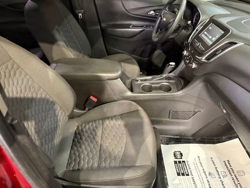 Used 2018 Chevrolet Equinox LT FWD image 32