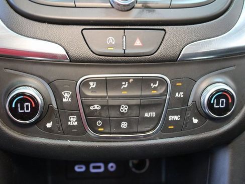 Used 2022 Chevrolet Equinox LT image 27