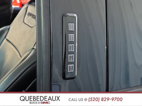 Used 2017 Ford F150 Raptor w/ Equipment Group 802A Luxury AWD/4WD image 6