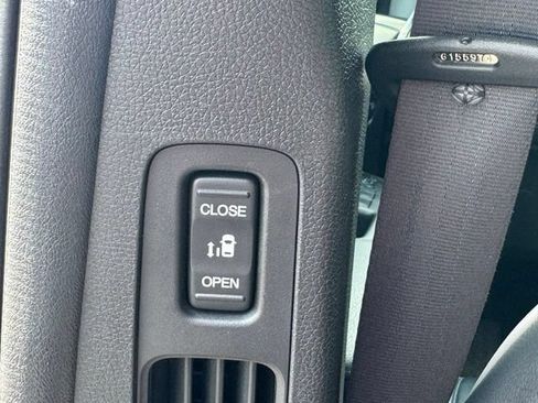 Used 2024 Honda Odyssey Elite image 23