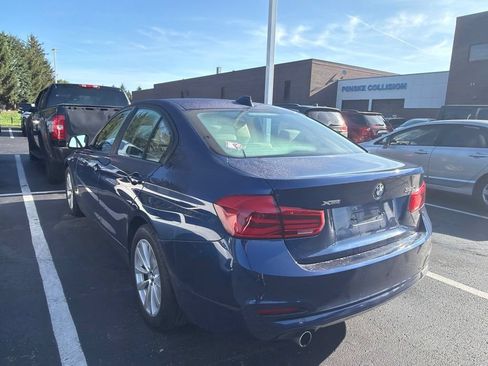 Used 2018 BMW 320i xDrive Sedan AWD/4WD image 2