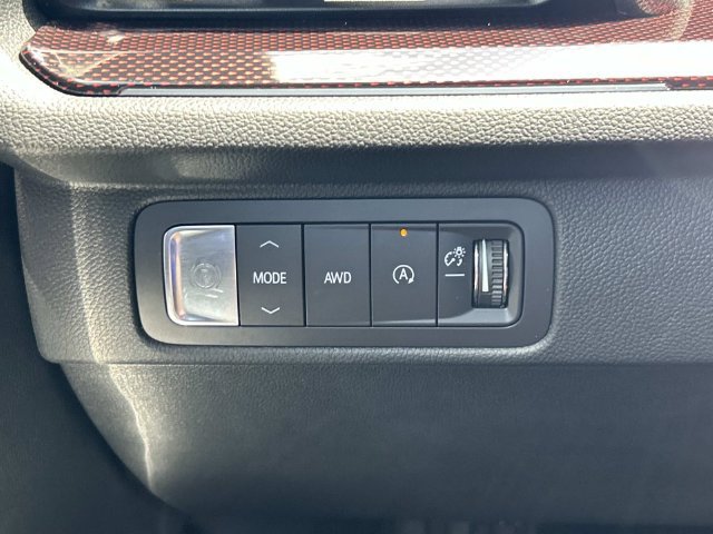 Used 2025 Chevrolet Traverse RS AWD/4WD image 35