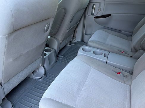 Used 2012 Nissan Quest S FWD image 12