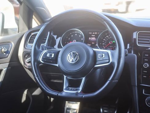 Used 2018 Volkswagen GTI SE FWD image 28