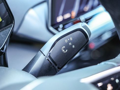 New 2026 Volkswagen ID.4 Pro image 32