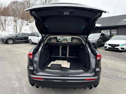 Used 2023 Maserati Grecale GT image 16