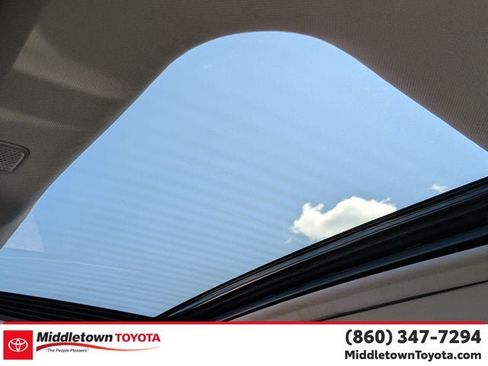 Certified 2024 Toyota Highlander XLE AWD/4WD image 27