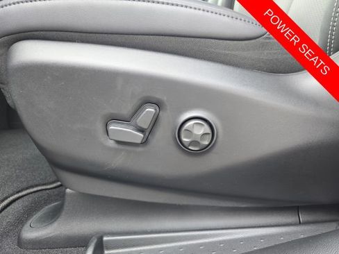 New 2027 Chrysler Pacifica Select FWD image 10