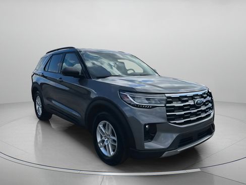 New 2026 Ford Explorer Active w/ Active Comfort Package image 3