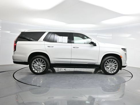 Used 2022 Cadillac Escalade Premium Luxury AWD/4WD image 46