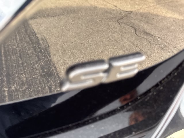 Used 2023 Toyota Camry SE FWD image 8