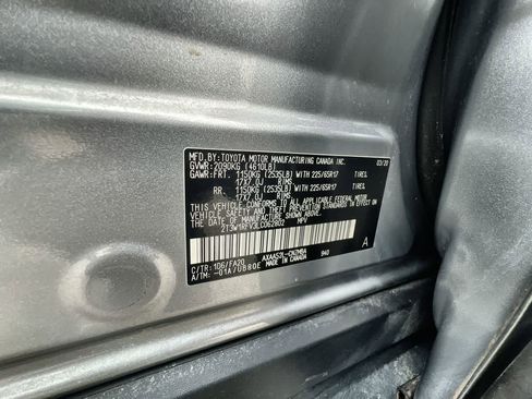 Used 2020 Toyota RAV4 XLE image 32