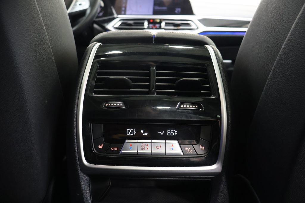 Used 2019 BMW X7 xDrive40i w/ Premium Package AWD/4WD image 25