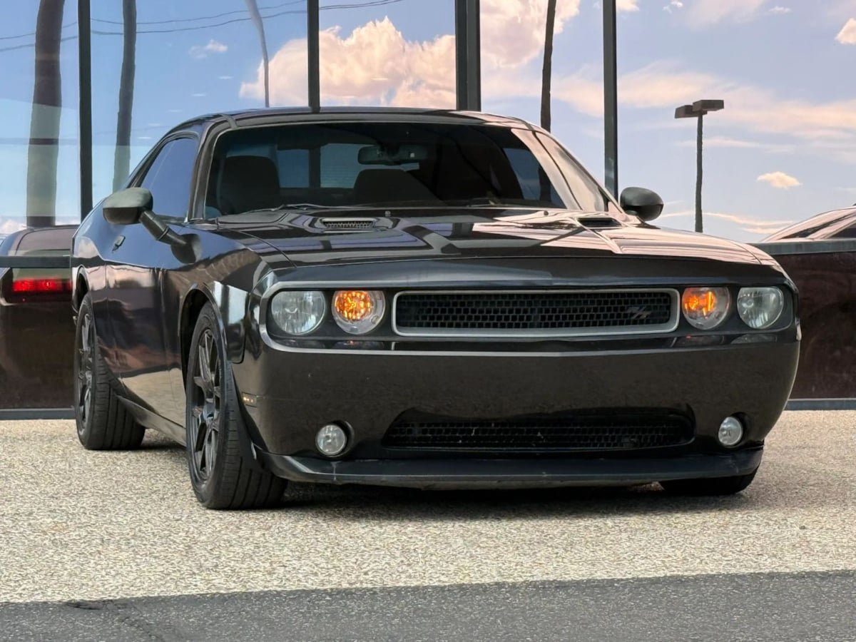 Used 2013 Dodge Challenger R/T RWD image 18
