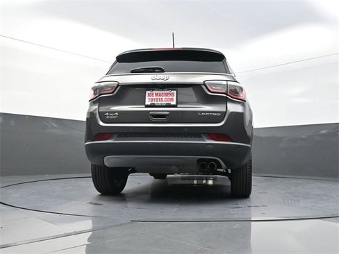 Used 2018 Jeep Compass Limited w/ Safety & Security Group image 32