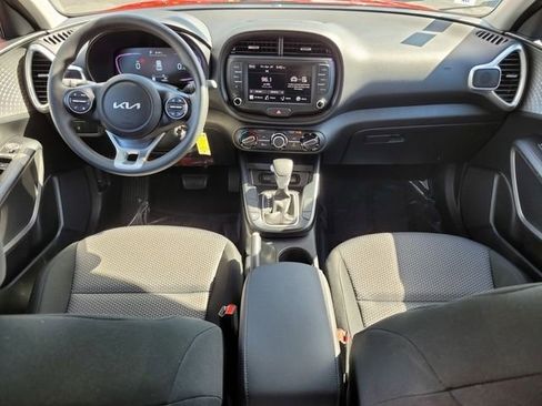 Used 2025 Kia Soul S FWD image 13