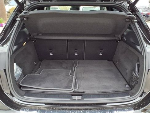 Used 2025 Mercedes-Benz GLA 250 image 21