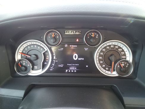 Used 2016 RAM 1500 Laramie w/ Convenience Group image 15