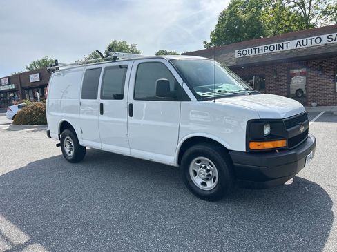 Used 2017 Chevrolet Express 2500 image 7