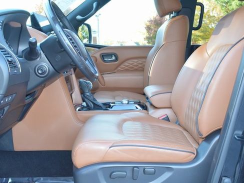 Used 2024 INFINITI QX80 Sensory image 16