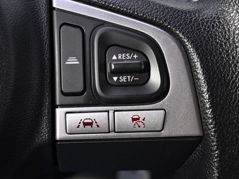 Used 2017 Subaru Forester 2.5i Premium AWD/4WD image 34