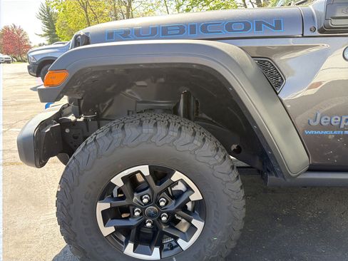 Certified 2025 Jeep Wrangler Unlimited Rubicon 4xe w/ Safety Group AWD/4WD image 37