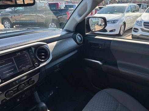 Used 2023 Toyota Tacoma SR5 AWD/4WD image 27