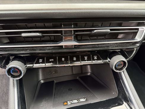 Certified 2024 Chevrolet Traverse LT image 8