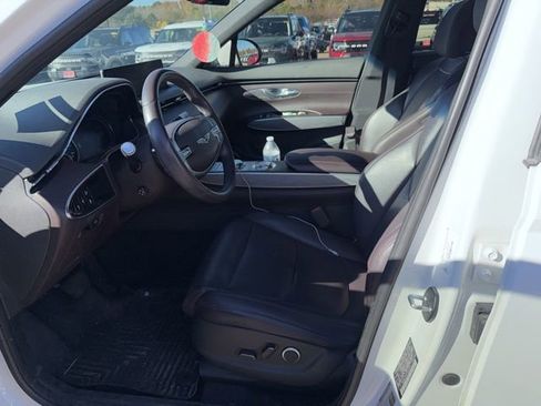 Used 2023 Genesis GV70 2.5T w/ Advanced Package image 7