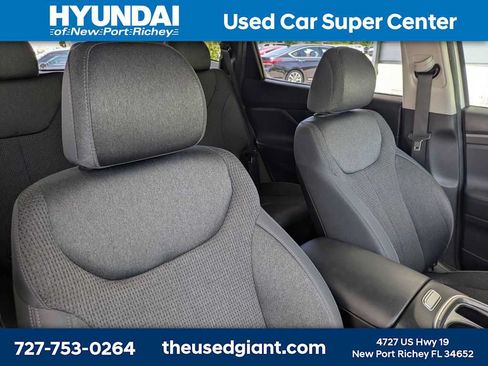 Used 2021 Hyundai Santa Fe SE w/ Cargo Package FWD image 6