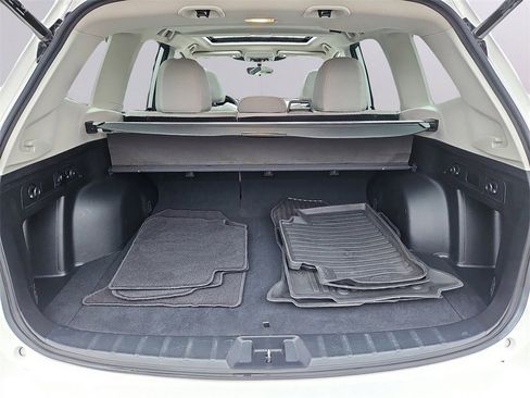 Used 2023 Subaru Forester Premium image 32