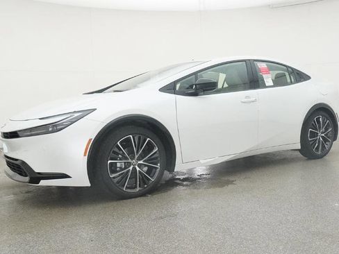 New 2025 Toyota Prius XLE image 6
