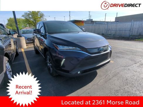 Used 2021 Toyota Venza LE AWD/4WD image 1