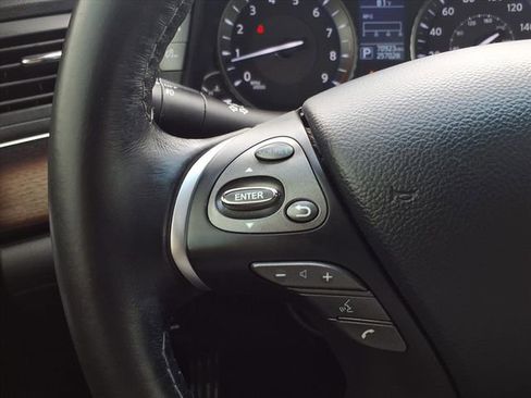 Used 2019 INFINITI Q70 L 3.7 w/ Sensory Package image 9