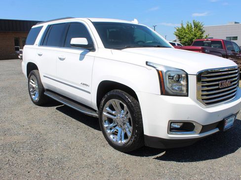 Used 2018 GMC Yukon SLT w/ Premium Edition AWD/4WD image 9