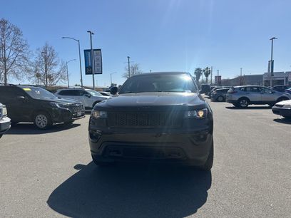 Used 2018 Jeep Grand Cherokee Laredo