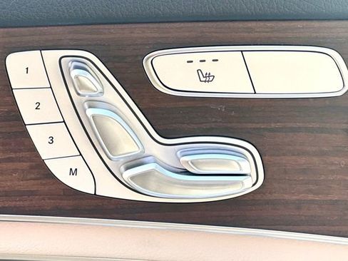 Used 2021 Mercedes-Benz GLC 300 4MATIC image 19