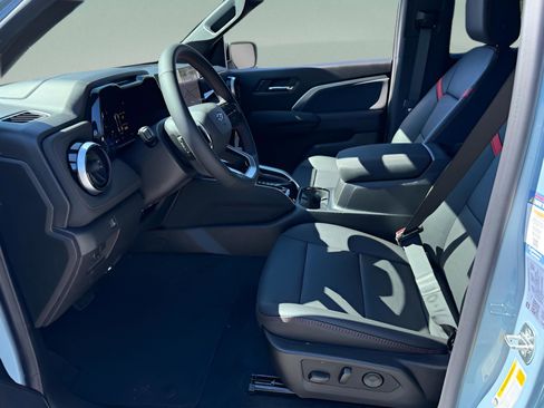 New 2026 Chevrolet Colorado Z71 w/ Technology Package image 11