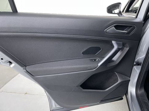 Used 2021 Volkswagen Tiguan S image 18