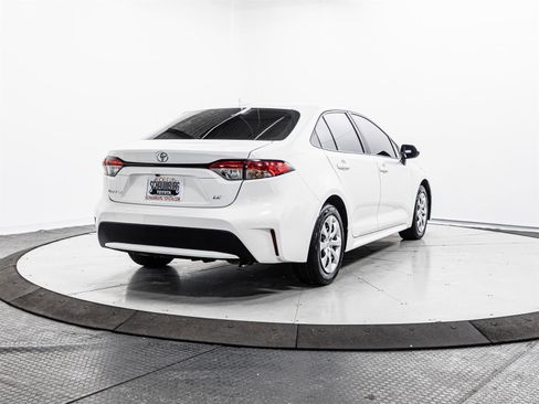 Used 2021 Toyota Corolla LE image 11