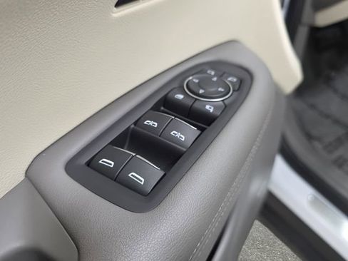 Used 2024 Cadillac XT6 Premium Luxury image 28