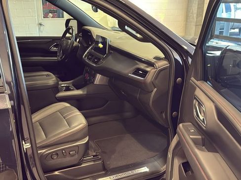 Used 2022 Chevrolet Tahoe RST w/ Luxury Package image 12