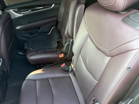 Used 2023 Cadillac XT6 Premium Luxury w/ Technology Package FWD image 19