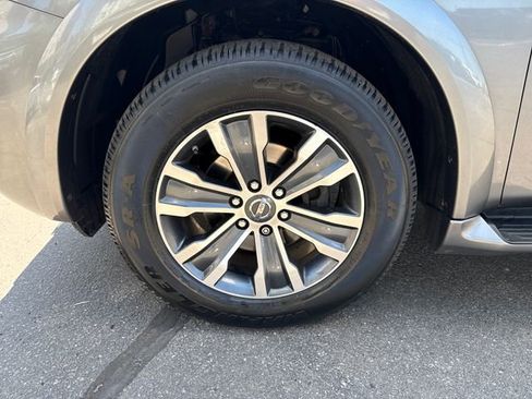 Used 2019 Nissan Armada SL w/ Premium Package AWD/4WD image 9
