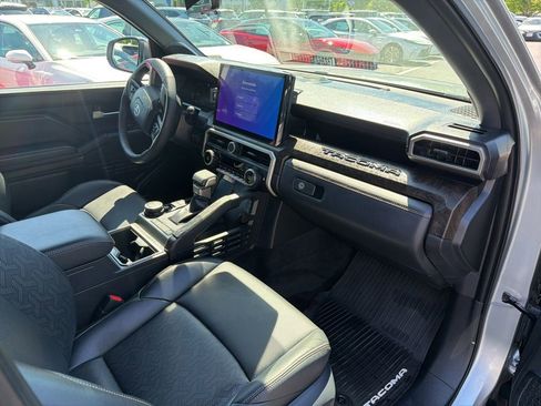 Certified 2024 Toyota Tacoma Limited w/ Limited Package (LT) AWD/4WD image 11